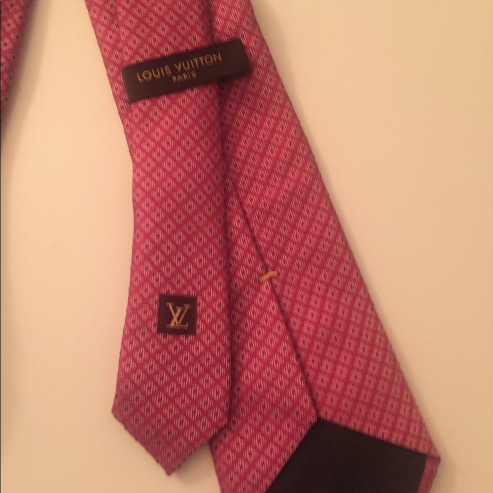 LV Men’s Tie - Picture 2 of 3